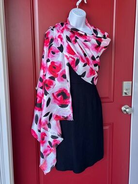 100% Silk Kate Spade Wrap / Scarf